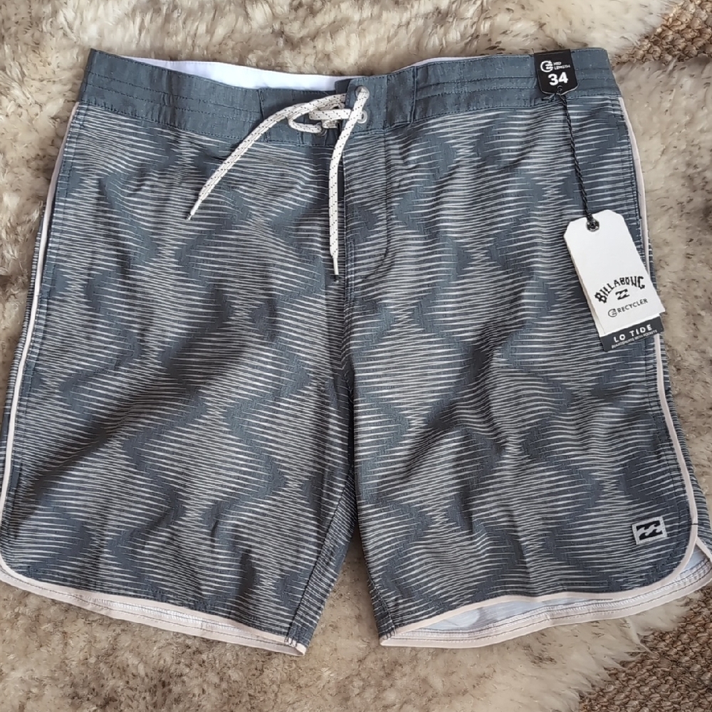 Billabong Men's Zigzag Patterned Gray Board Shorts